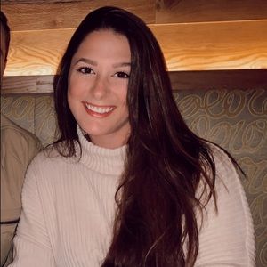 Meet your Posher, Lauren